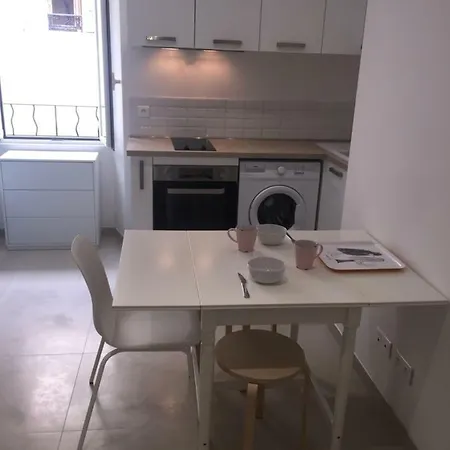 Appartement Deux Pièces Rue Piétonne Situation Idéale *