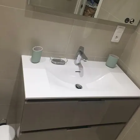 2 Pièces Climatisé à Côté De La Rue Palmaro Apartamento Menton