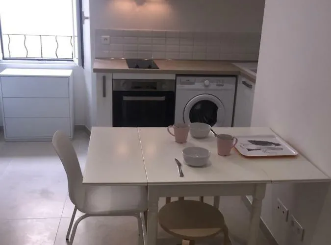 Lägenhet 2 Pieces Climatise A Cote De La Rue Palmaro *